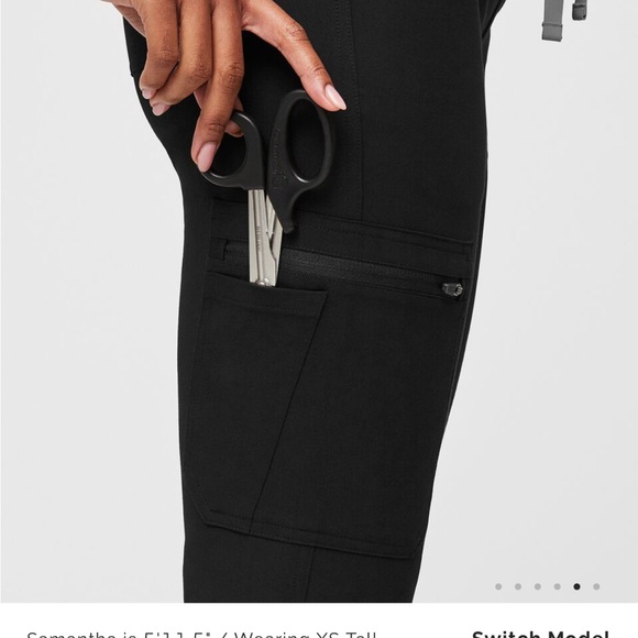 FIGS scrub set - black size XS - Picture 7 of 9